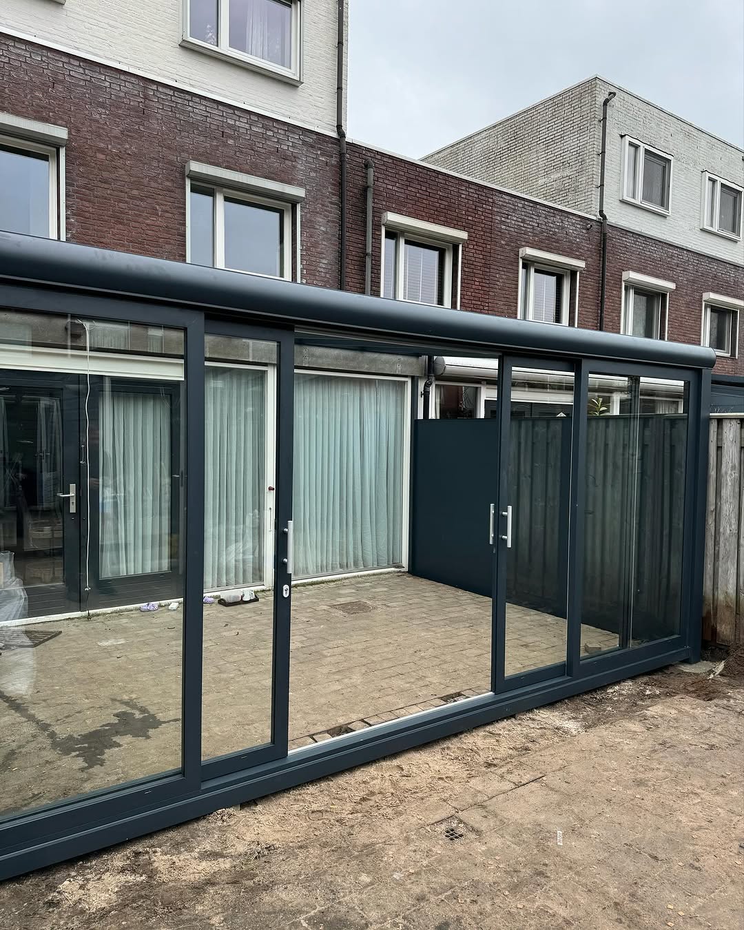 Veranda met glaswanden